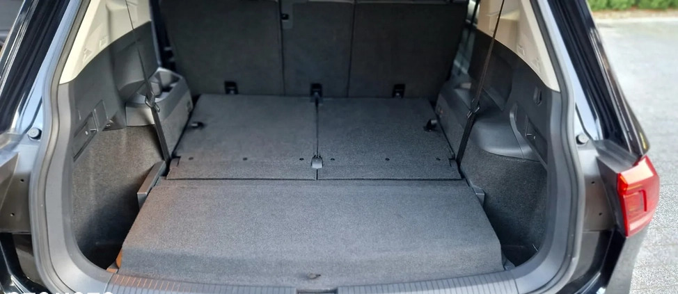 Volkswagen Tiguan Allspace cena 108300 przebieg: 76000, rok produkcji 2020 z Zielonka małe 352